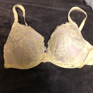 Body by Victoria Secret bra